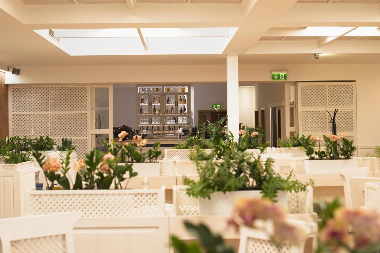 Hotel Slavia Svitavy Exterior photo